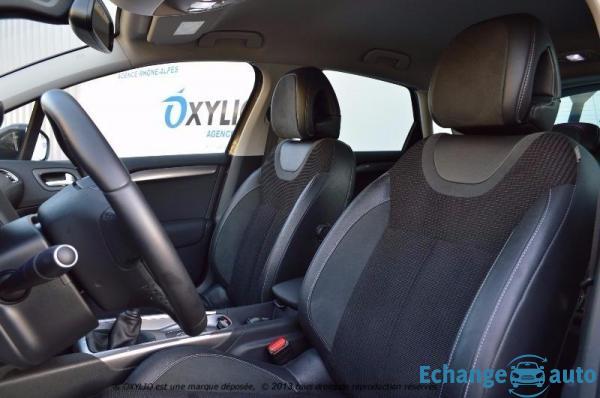 Citroën C4 II (2) 1.6 BLUEHDI 120 S&S SHINE