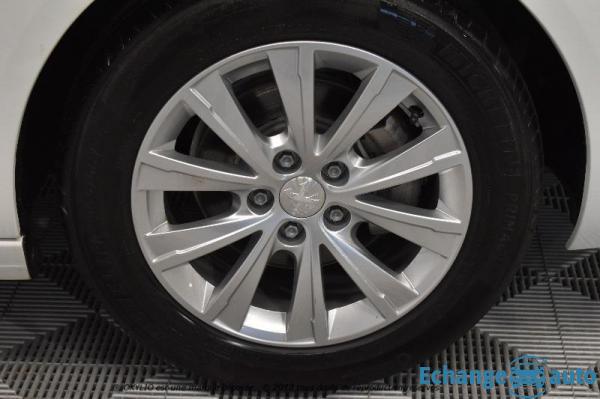 Peugeot 308 II (2) 1.2 PURETECH 110 S&S STYLE