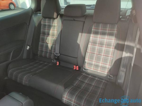 Volkswagen Golf VI 2.0 210 BVM6 GTI