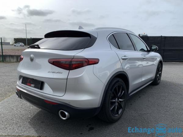 Alfa Romeo Stelvio 2.2 JTD 150 CH SUPER BLACK PACK