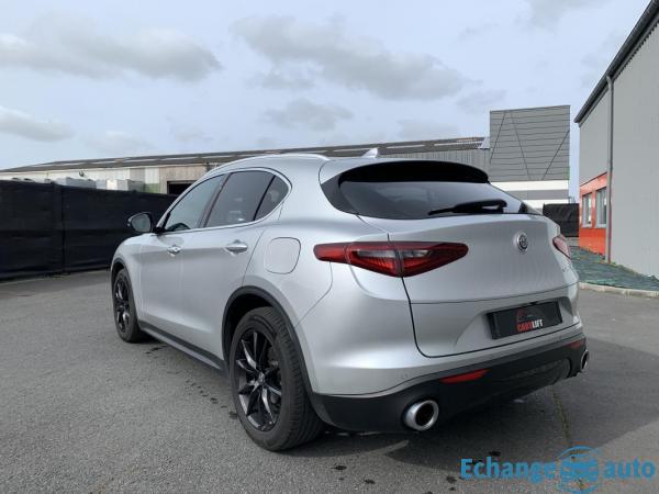 Alfa Romeo Stelvio 2.2 JTD 150 CH SUPER BLACK PACK