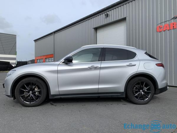Alfa Romeo Stelvio 2.2 JTD 150 CH SUPER BLACK PACK