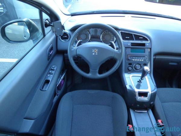 Peugeot 5008 1.6 E-HDI 112 FAP ACTIVE BMP6 + Attelage