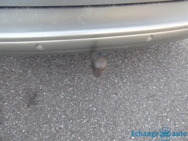 Peugeot 5008 1.6 E-HDI 112 FAP ACTIVE BMP6 + Attelage