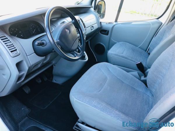 Renault Trafic COMBI L1H1 2.0 DCI 115 CV 8PL CLIM