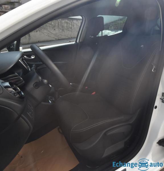 Renault Clio 4 IV (2) 1.2 TCE 120 ENERGY LIMITED