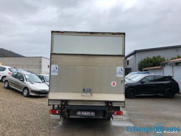 Renault Maxity CCB 2.5 DCI 131