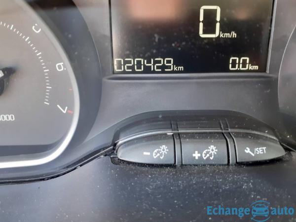 Peugeot 208 Puretech 82 Signature