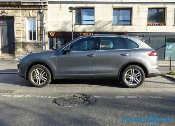 Porsche Cayenne S E-Hybrid 3.0 AWD 333/416