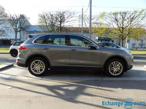 Porsche Cayenne S E-Hybrid 3.0 AWD 333/416
