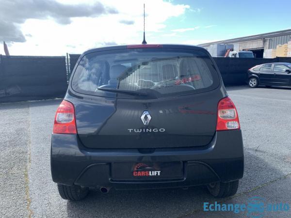 Renault Twingo 2 INITIALE 1.2 TCe 100 CH