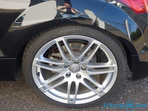 Audi TT II (2) COUPE 2.0 TFSI 211 S line