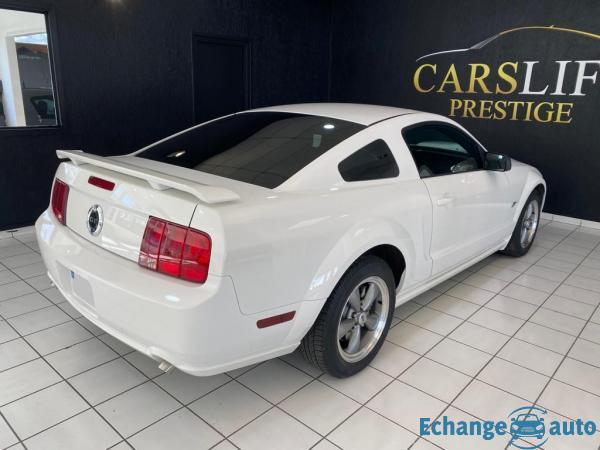 Ford Mustang GT 4.6 L V8 300 cv