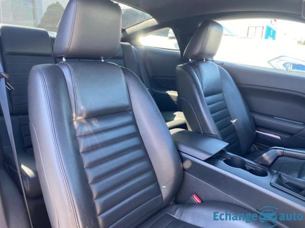 Ford Mustang GT 4.6 L V8 300 cv