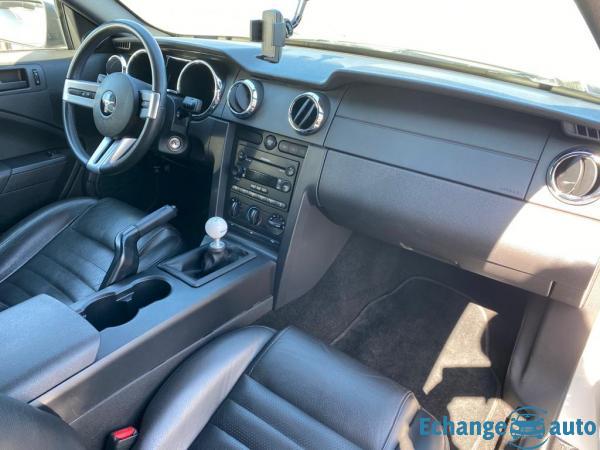 Ford Mustang GT 4.6 L V8 300 cv