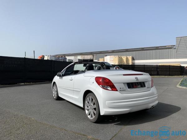 Peugeot 207 CC 1.6 HDi 112 CH FELINE