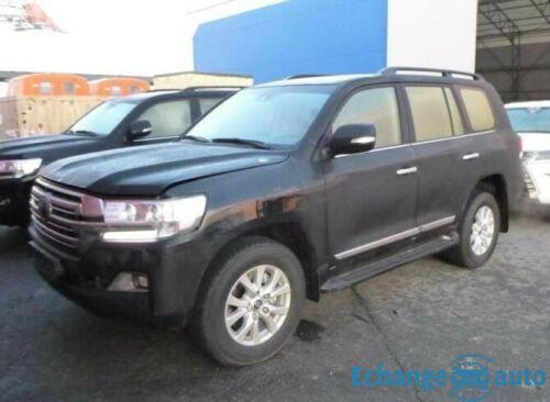 Toyota Land Cruiser 200 Luxe
