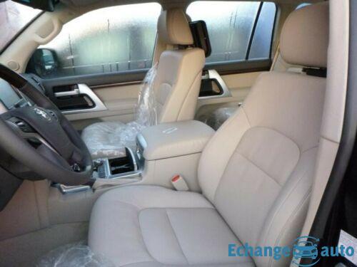 Toyota Land Cruiser 200 Luxe