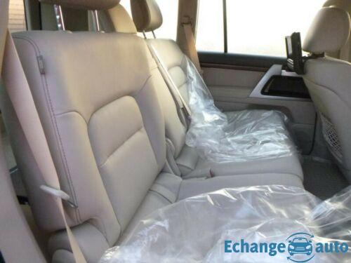 Toyota Land Cruiser 200 Luxe