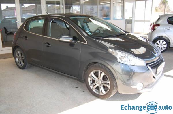 Peugeot 208 1.6 E-HDI 92 Féline