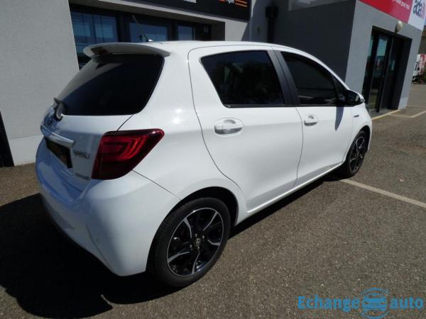 Toyota Yaris HYBRID 100 CV HSD DESIGN