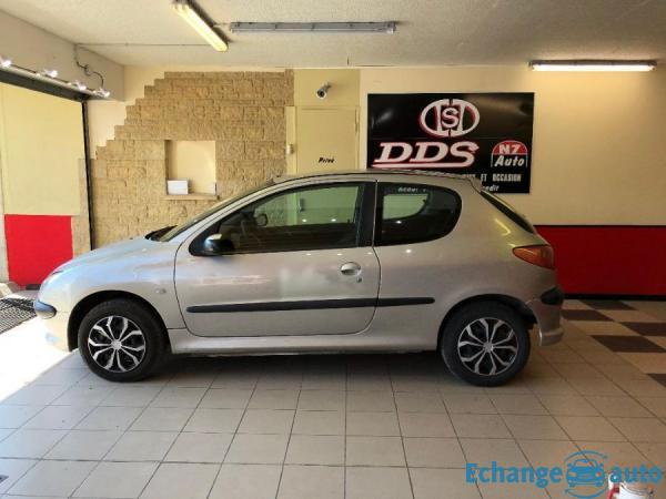 Peugeot 206 1.4HDI 70 CLIM DISTRIBUTION ET EMBRAYAGE NEUF