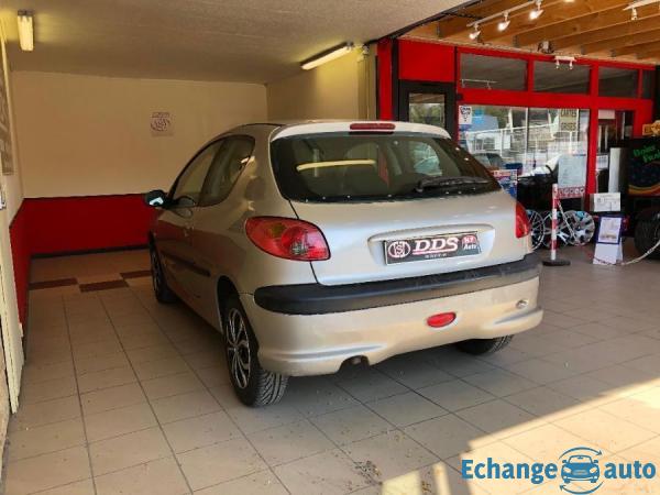 Peugeot 206 1.4HDI 70 CLIM DISTRIBUTION ET EMBRAYAGE NEUF