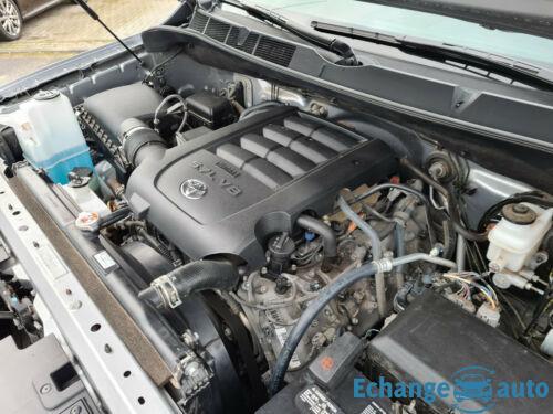 Toyota Tundra 5.7 V8 CrewMax Limited