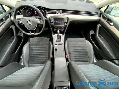 Volkswagen Passat Lim. Highline 4Mot R-Line