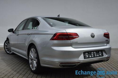 Volkswagen Passat Lim. Highline 4Mot R-Line