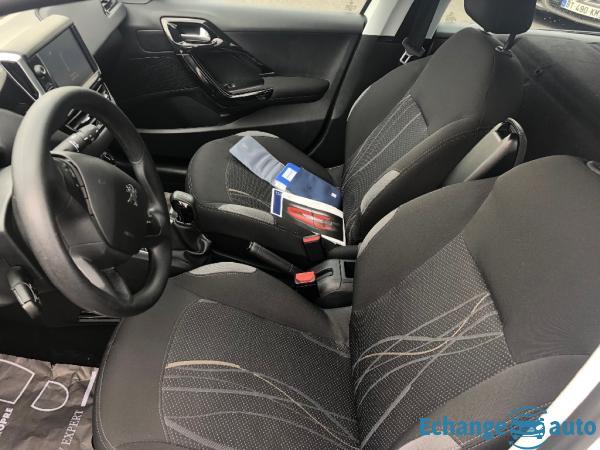 PEUGEOT 208 1.4 HDi 68CV Société 33 000KM/2015
