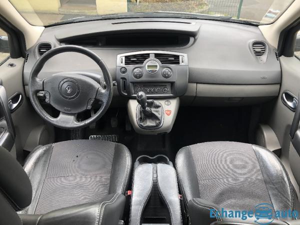 RENAULT SCENIC 1.9 dCi 130 FAP Privilège