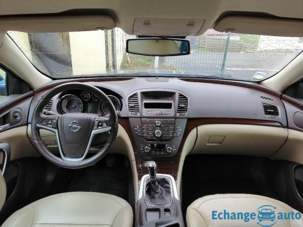 OPEL INSIGNIA 2.0 CDTI - 130 FAP Cosmo Pack