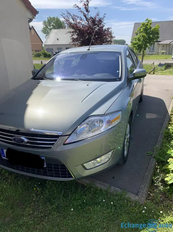 Ford Mondeo ghia 2l 140ch