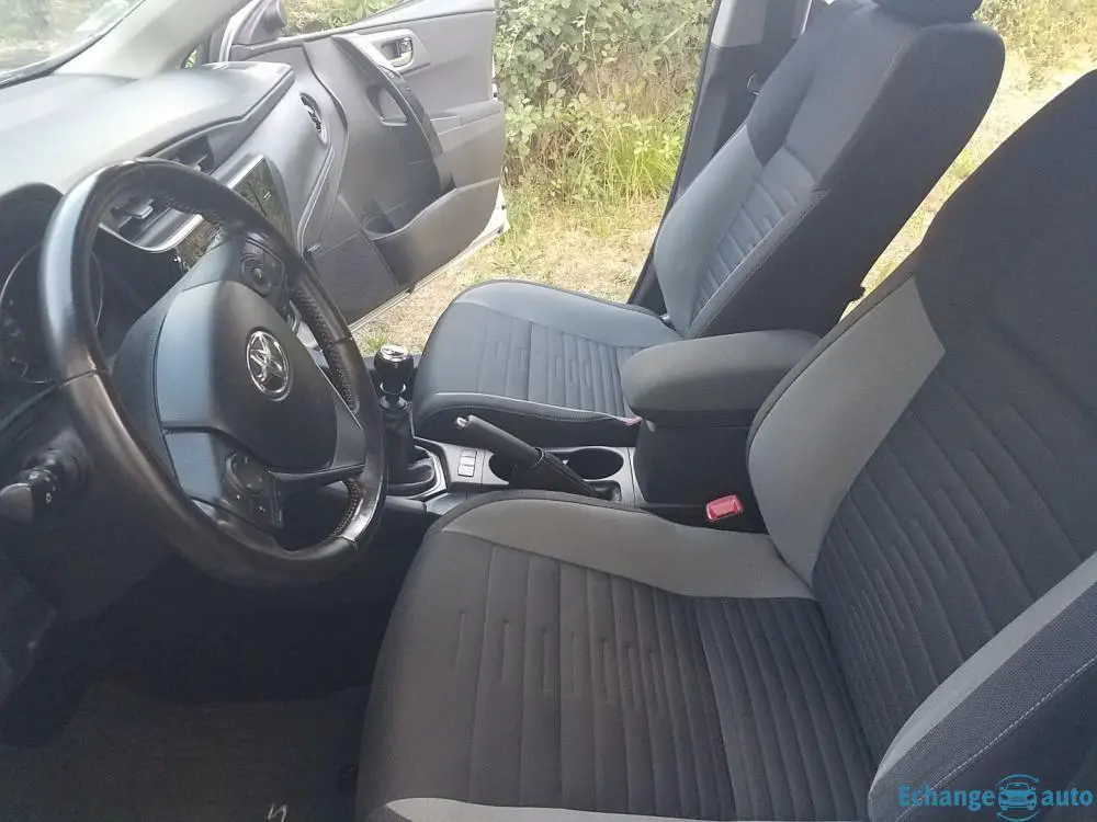 Toyota auris 112 d-4d dynamic business