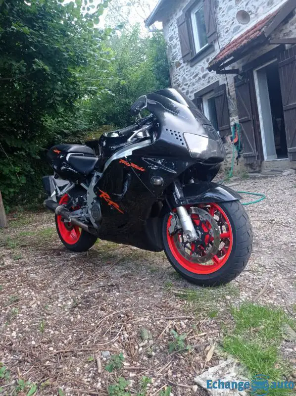 Honda 900cbr rr fierblade