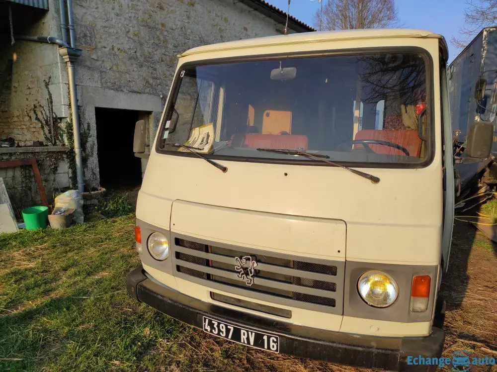 Camping Car peugeot j9