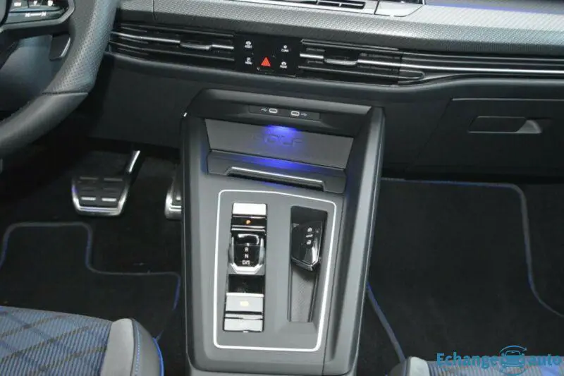 Volkswagen Golf VIII R 2.0 TSI 4motion DSG