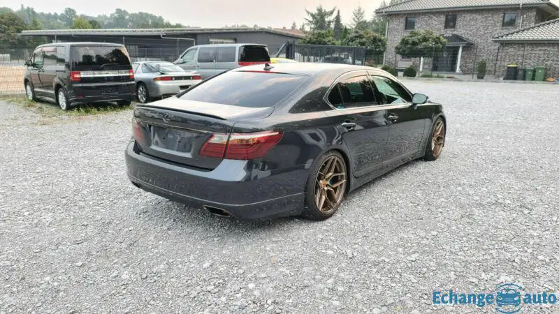 Lexus LS 460 HKS GT Supercharger