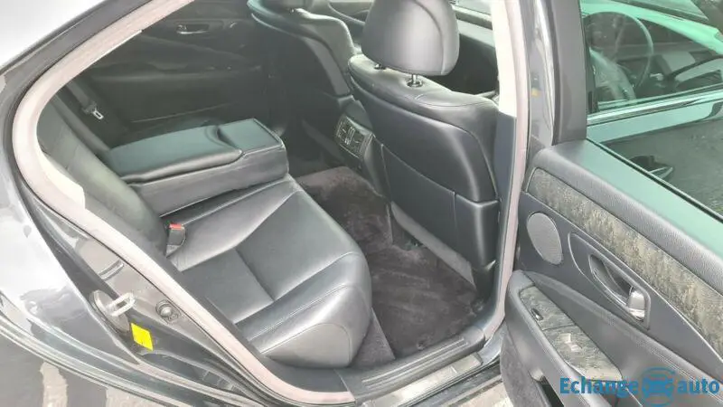 Lexus LS 460 HKS GT Supercharger