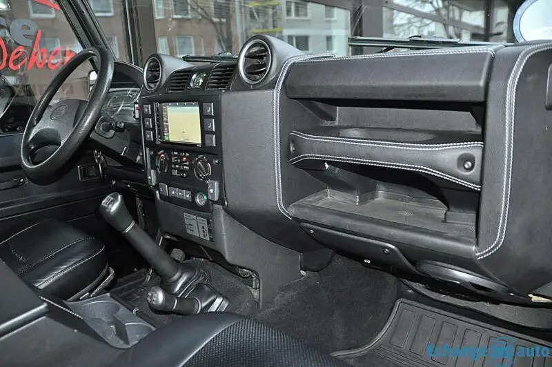 Land Rover Defender 110 PickUp KAHN-DESIGN