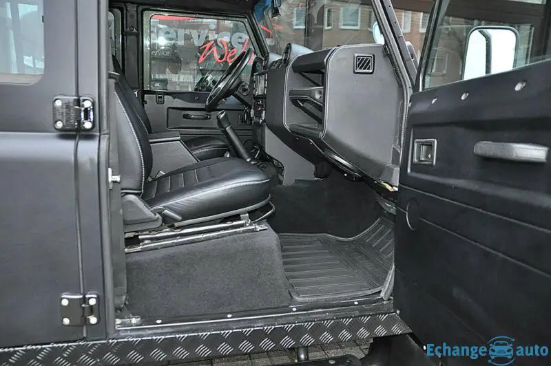 Land Rover Defender 110 PickUp KAHN-DESIGN