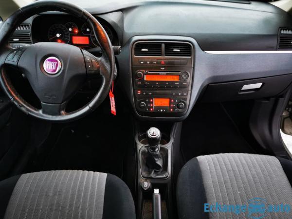 FIAT PUNTO Grande Punto 1.4 16V 95 Starjet Emotion