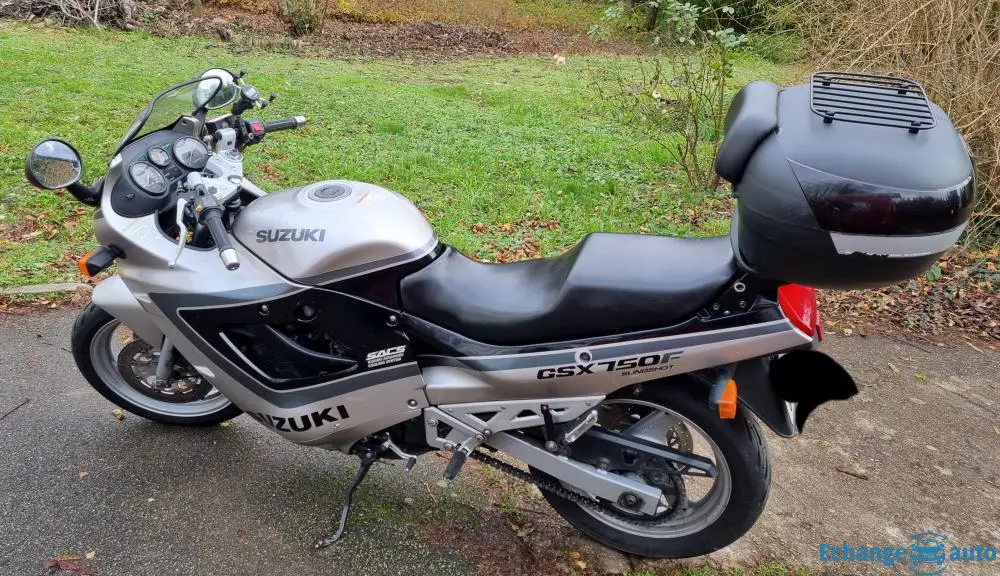 SUZUKI 750 GSXF