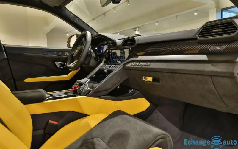 Lamborghini URUS MANSORY VENATUS