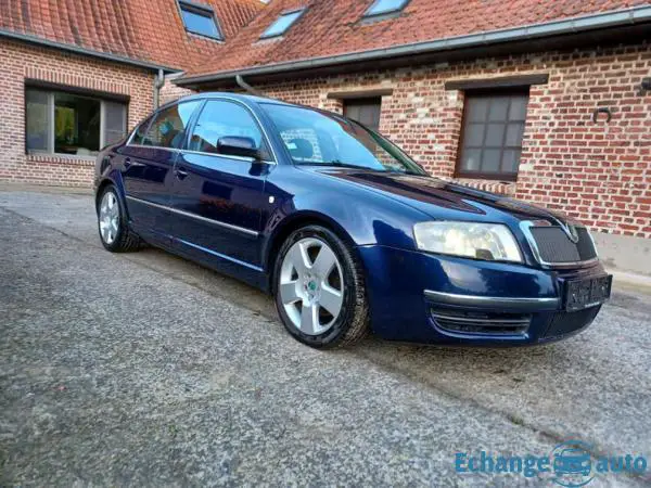 SKODA SUPERB 2.8 V6 193ch BVA/CUIRCHAUF/XENON/PDC/REGUL/COMBINEFILTE/GPS/BLTH/JA/GAR6M