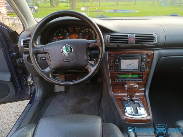 SKODA SUPERB 2.8 V6 193ch BVA/CUIRCHAUF/XENON/PDC/REGUL/COMBINEFILTE/GPS/BLTH/JA/GAR6M