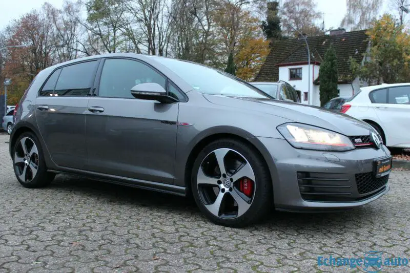 Volkswagen Golf VII GTI Performance