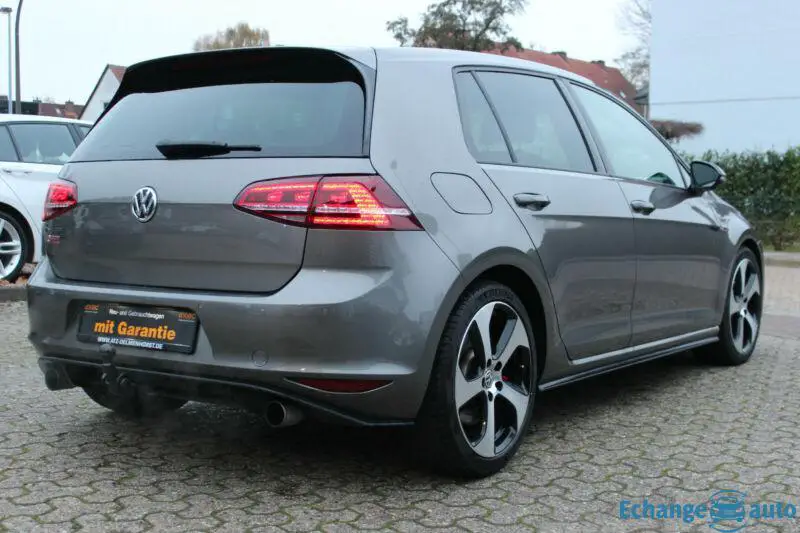Volkswagen Golf VII GTI Performance