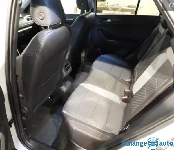 VOLKSWAGEN T-ROC 2.0 TSI 190 DSG7 4Motion R-Line CAM/TOIPANO/SIEGCHAUF/PAL/CLIM/PDC/GPS/REGVIT/BLTH/